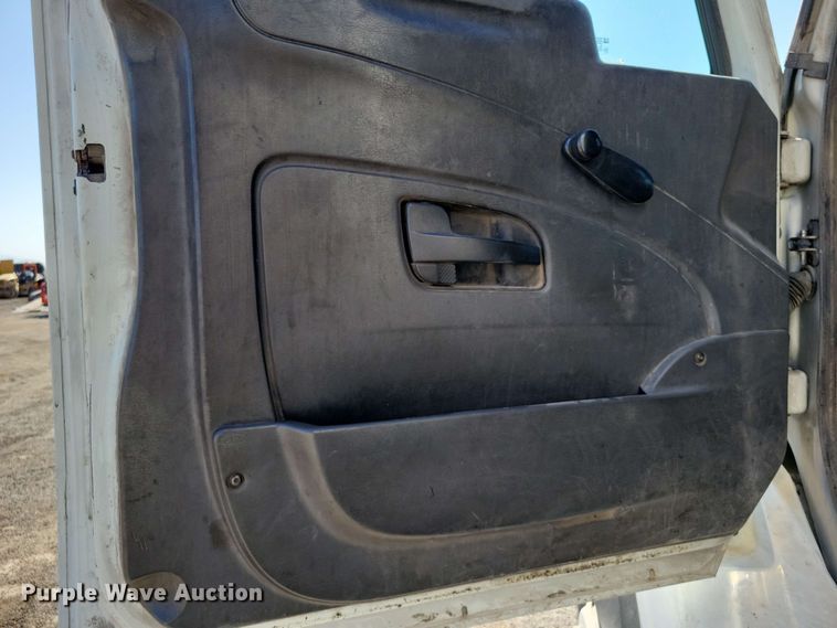 image for item DX7035 2010 International Workstar 7600 dump truck