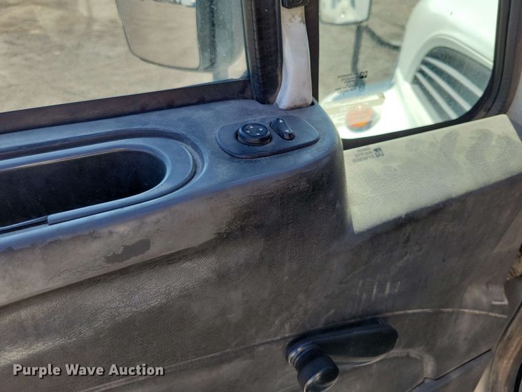 image for item DX7035 2010 International Workstar 7600 dump truck