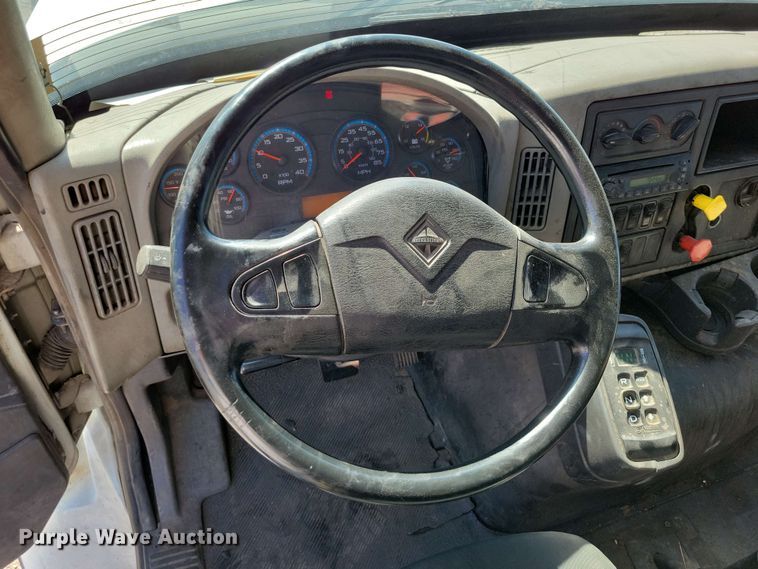 image for item DX7035 2010 International Workstar 7600 dump truck