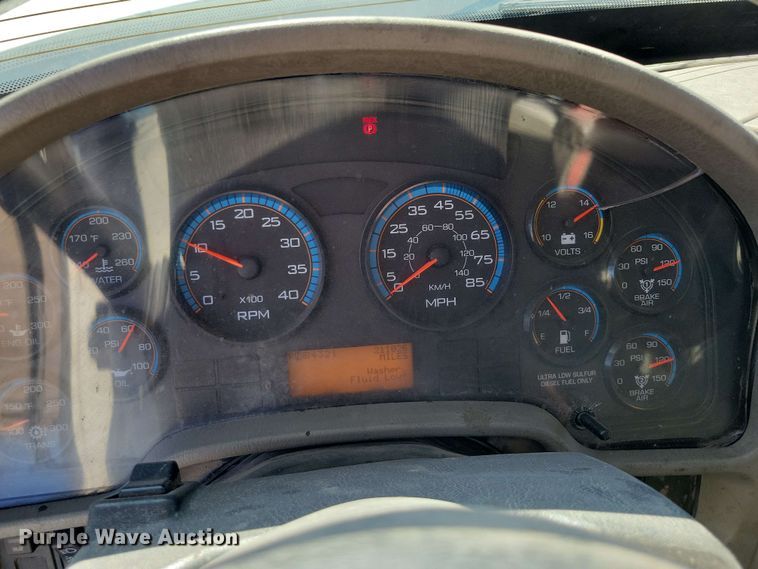 image for item DX7035 2010 International Workstar 7600 dump truck