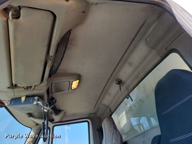 image for item DX7035 2010 International Workstar 7600 dump truck