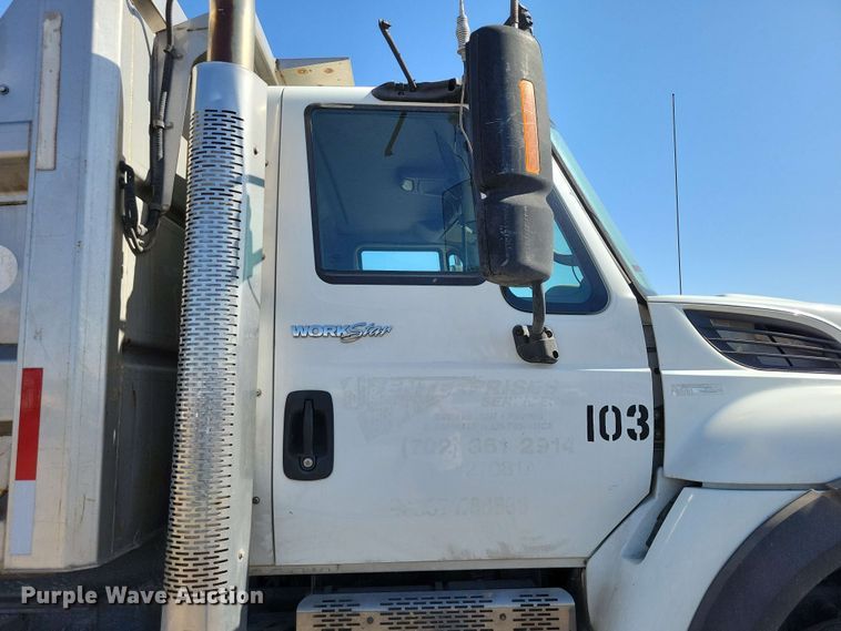 image for item DX7035 2010 International Workstar 7600 dump truck