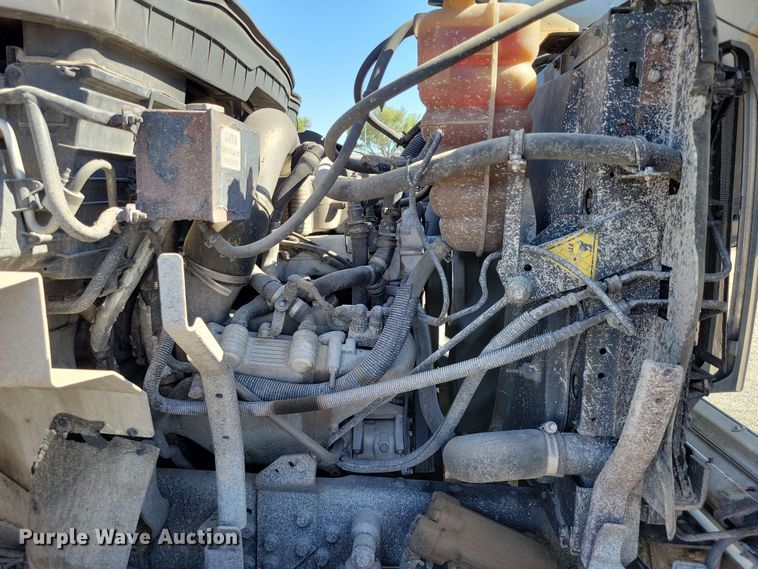 image for item DX7035 2010 International Workstar 7600 dump truck