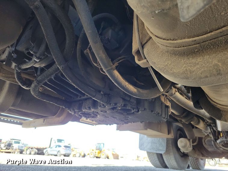 image for item DX7035 2010 International Workstar 7600 dump truck