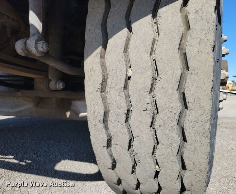 image for item DX7035 2010 International Workstar 7600 dump truck