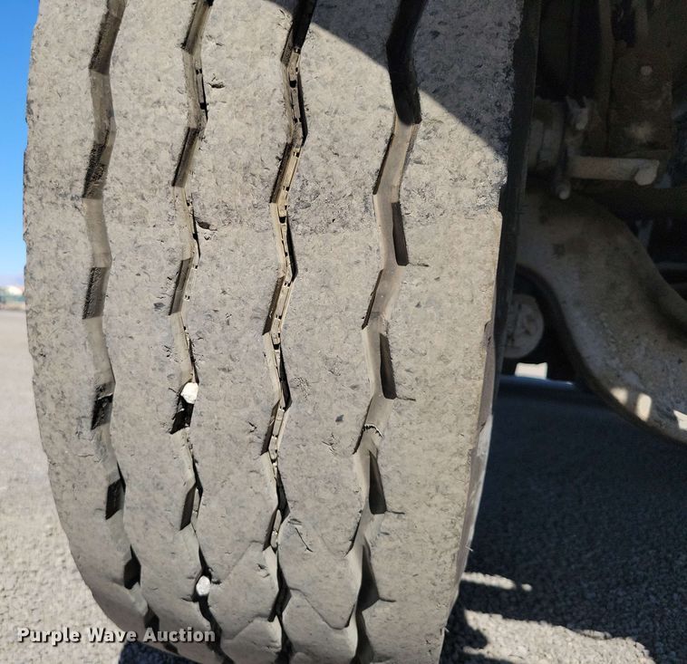 image for item DX7035 2010 International Workstar 7600 dump truck