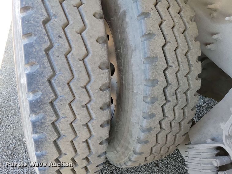 image for item DX7035 2010 International Workstar 7600 dump truck