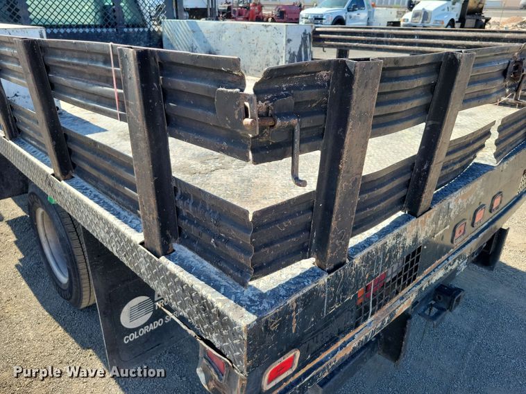 image for item DX7036 2007 Chevrolet Silverado 3500 flatbed pickup truck