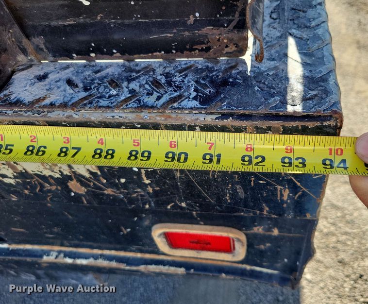 image for item DX7036 2007 Chevrolet Silverado 3500 flatbed pickup truck