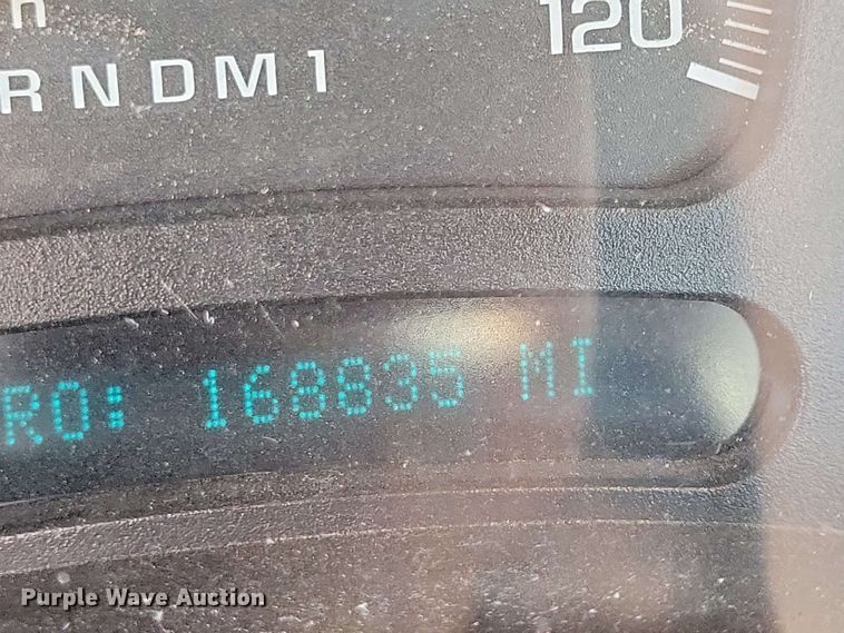 image for item DX7036 2007 Chevrolet Silverado 3500 flatbed pickup truck