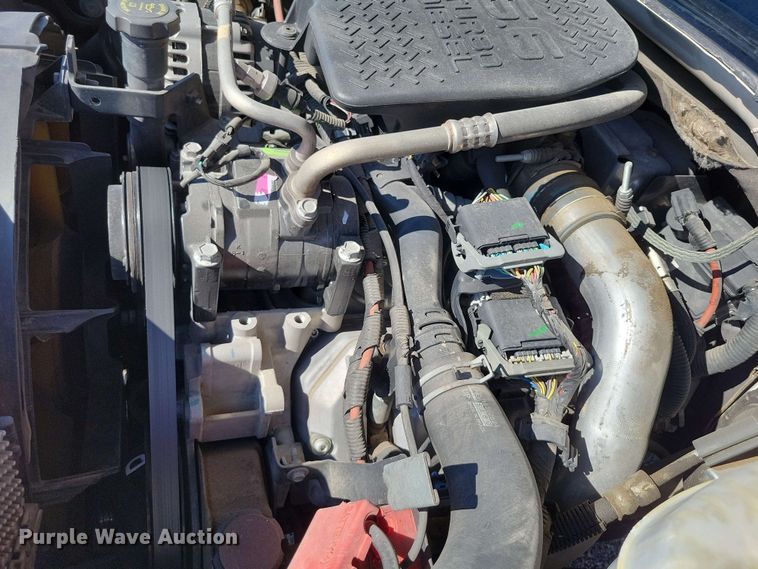 image for item DX7036 2007 Chevrolet Silverado 3500 flatbed pickup truck