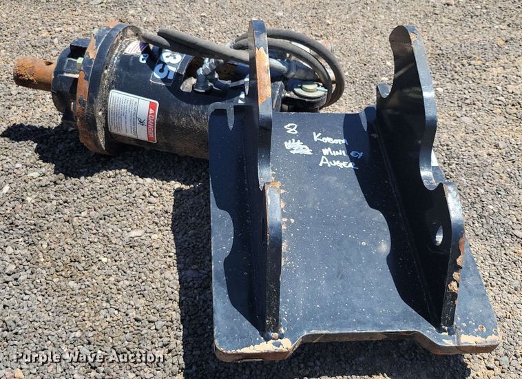 image for item DX7040 Kubota EA35 mini excavator auger