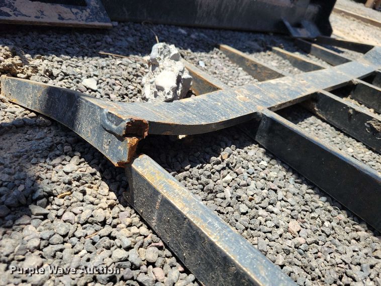 image for item DX7068 2024 GIYI 42