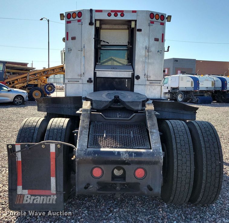 image for item DX7076 2008 Kenworth T800 semi truck