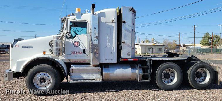 image for item DX7076 2008 Kenworth T800 semi truck