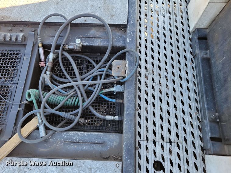 image for item DX7076 2008 Kenworth T800 semi truck