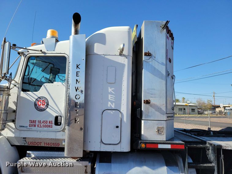 image for item DX7076 2008 Kenworth T800 semi truck