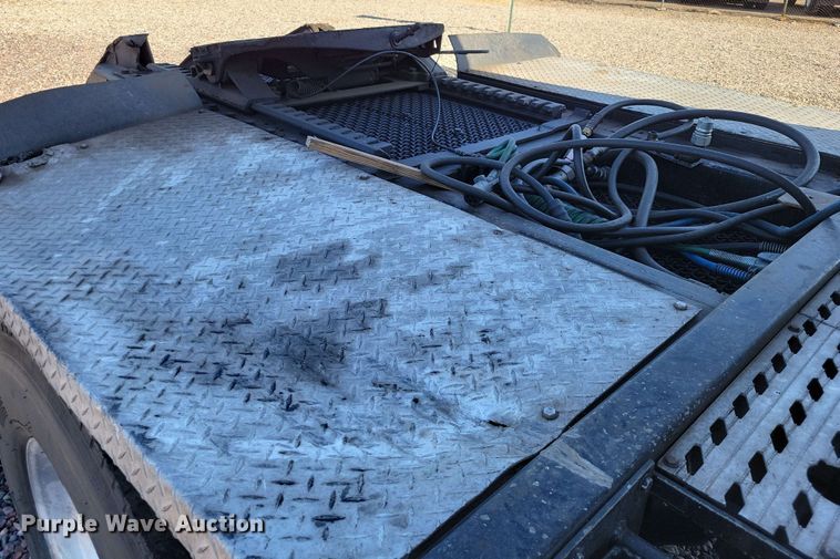 image for item DX7076 2008 Kenworth T800 semi truck