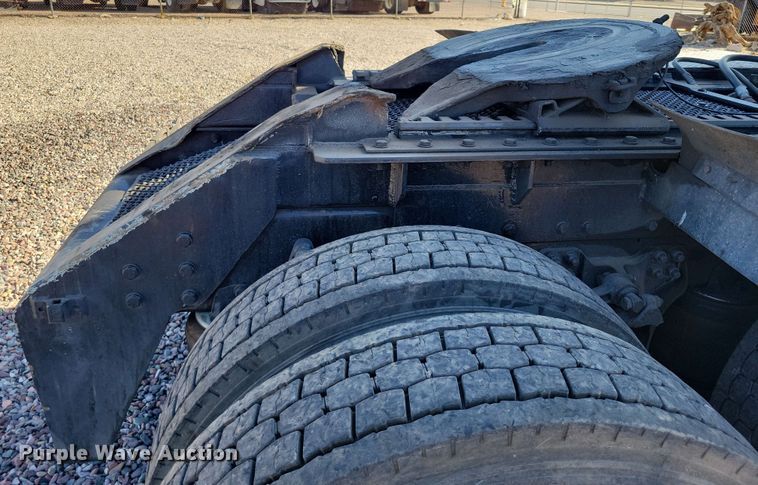 image for item DX7076 2008 Kenworth T800 semi truck