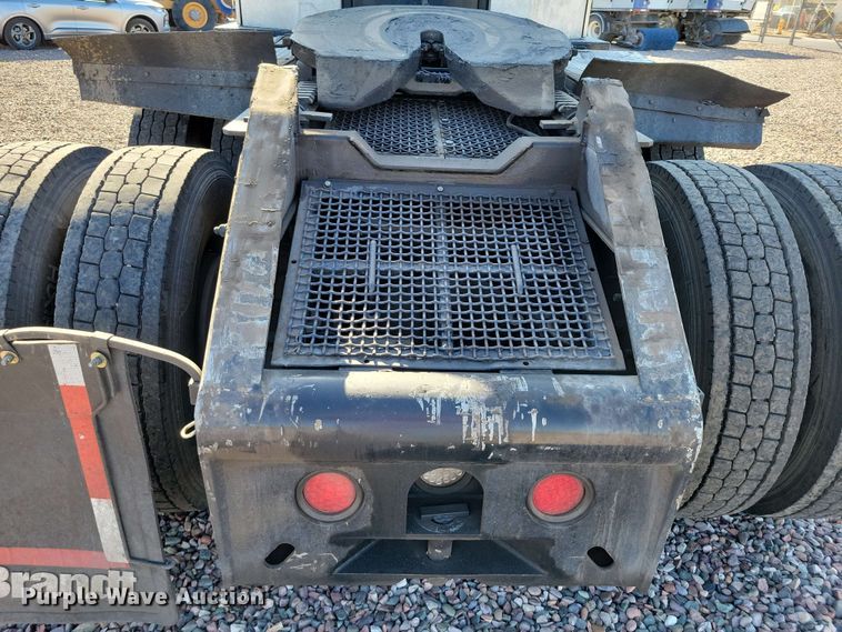 image for item DX7076 2008 Kenworth T800 semi truck