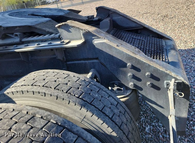 image for item DX7076 2008 Kenworth T800 semi truck