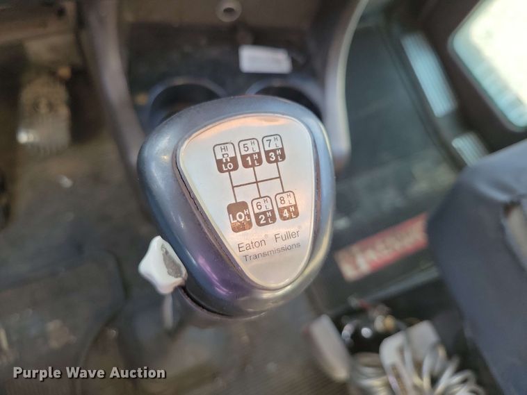 image for item DX7076 2008 Kenworth T800 semi truck