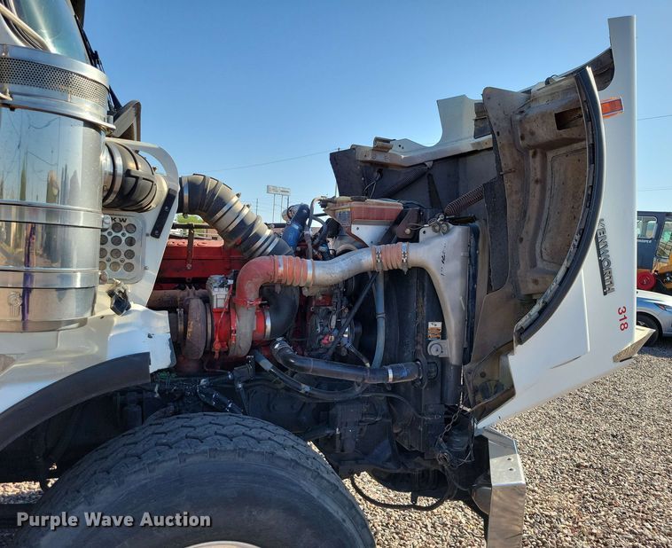 image for item DX7076 2008 Kenworth T800 semi truck