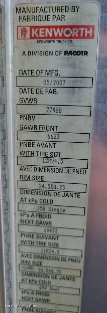 image for item DX7076 2008 Kenworth T800 semi truck