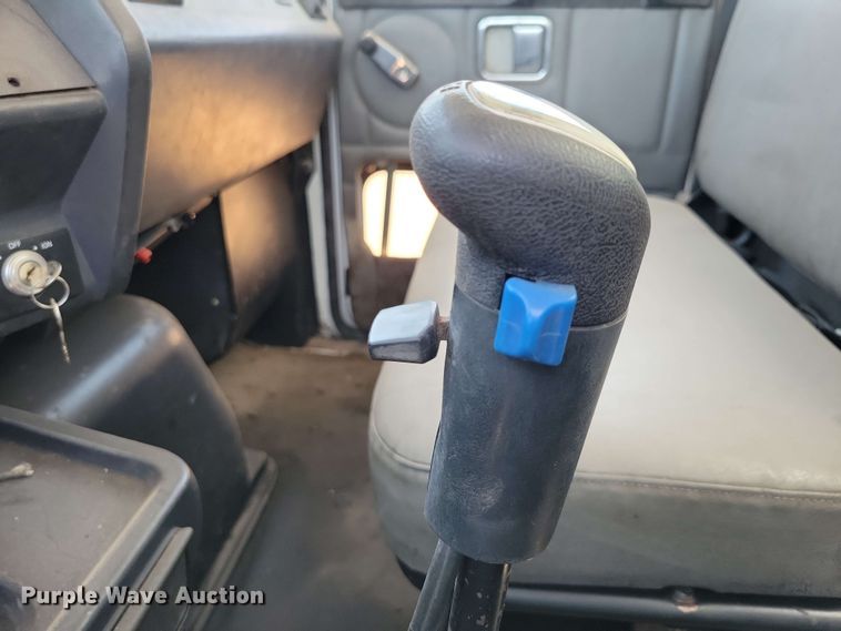 image for item DX7078 2000 Volvo WG Series asphalt slurry truck