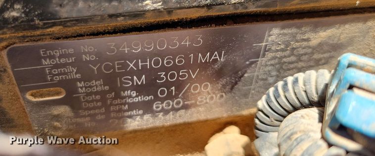 image for item DX7078 2000 Volvo WG Series asphalt slurry truck