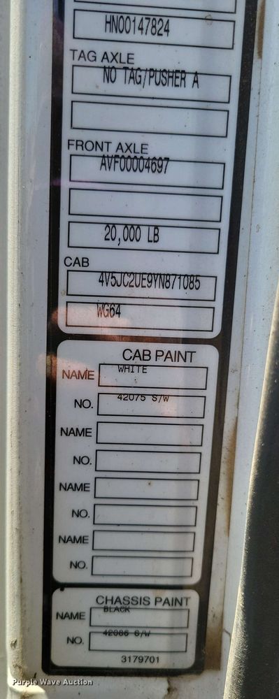 image for item DX7078 2000 Volvo WG Series asphalt slurry truck