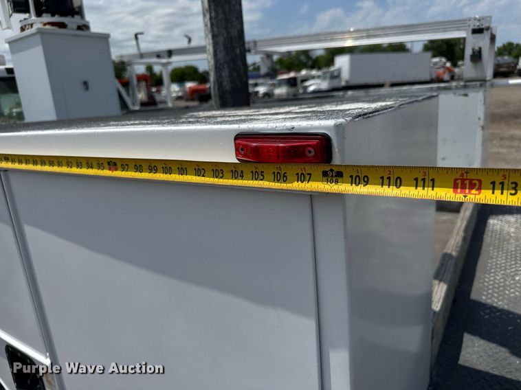 image for item DY0045 2006 Ford F450 Super Duty bucket truck