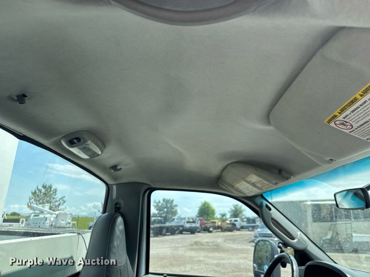 image for item DY0045 2006 Ford F450 Super Duty bucket truck