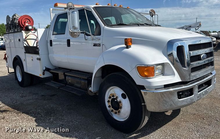 image for item DY0046 2011 Ford F750 Super Duty Crew Cab utility / service truck