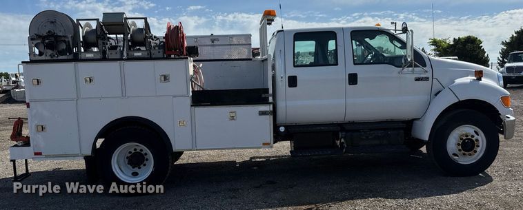 image for item DY0046 2011 Ford F750 Super Duty Crew Cab utility / service truck
