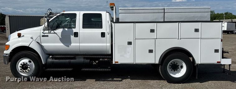 image for item DY0046 2011 Ford F750 Super Duty Crew Cab utility / service truck