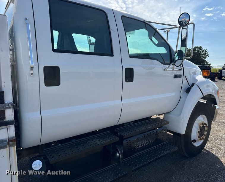 image for item DY0046 2011 Ford F750 Super Duty Crew Cab utility / service truck