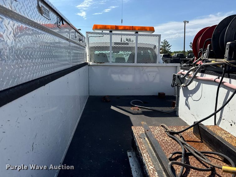 image for item DY0046 2011 Ford F750 Super Duty Crew Cab utility / service truck