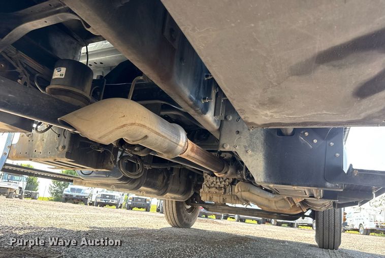 image for item DY0046 2011 Ford F750 Super Duty Crew Cab utility / service truck