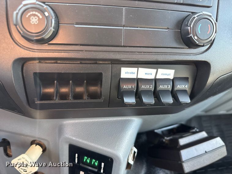 image for item DY0046 2011 Ford F750 Super Duty Crew Cab utility / service truck