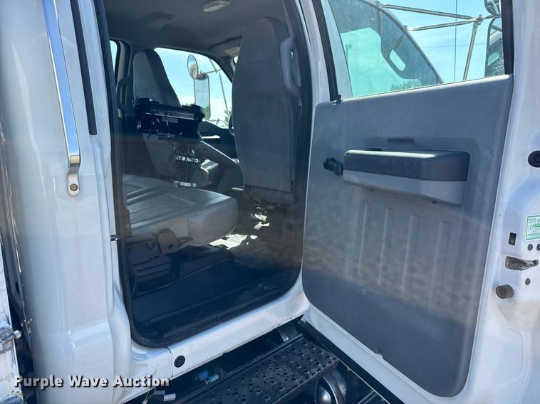 image for item DY0046 2011 Ford F750 Super Duty Crew Cab utility / service truck