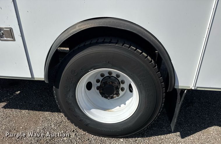 image for item DY0046 2011 Ford F750 Super Duty Crew Cab utility / service truck