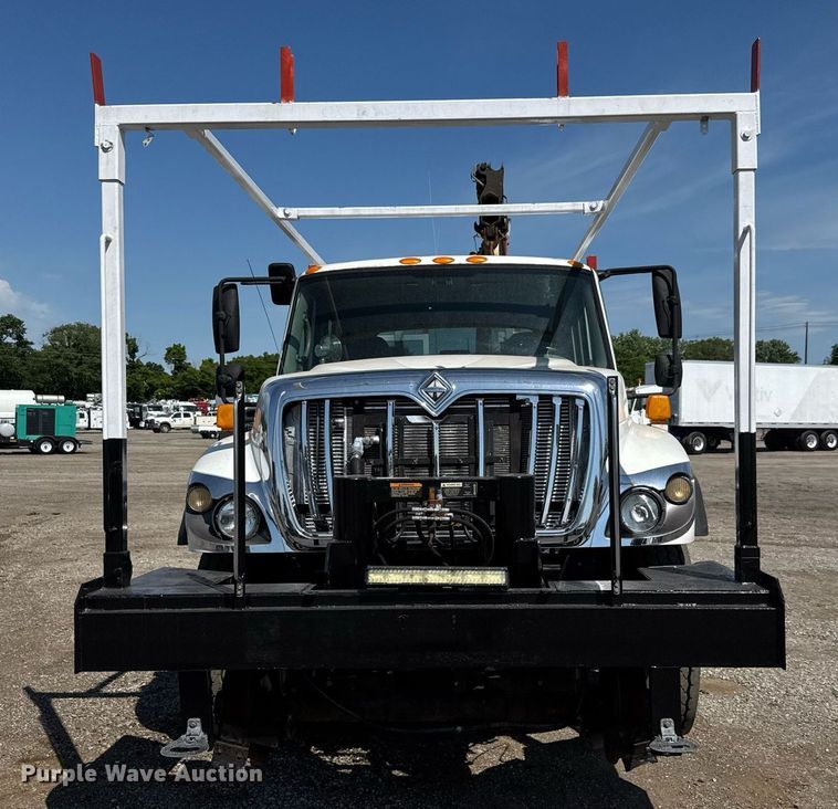 image for item DY0047 2009 International 7500 Crew Cab crane truck