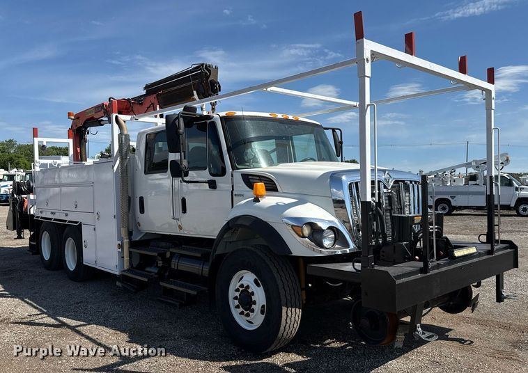 image for item DY0047 2009 International 7500 Crew Cab crane truck