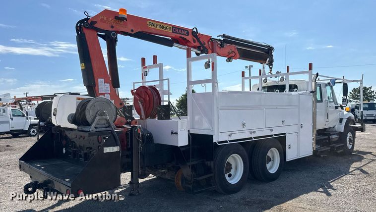 image for item DY0047 2009 International 7500 Crew Cab crane truck