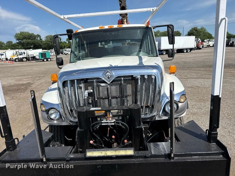 image for item DY0047 2009 International 7500 Crew Cab crane truck