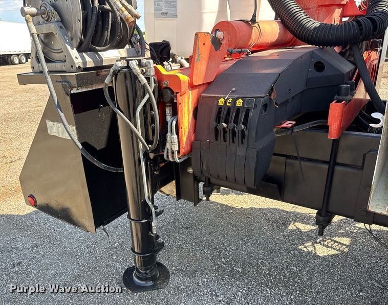 image for item DY0047 2009 International 7500 Crew Cab crane truck