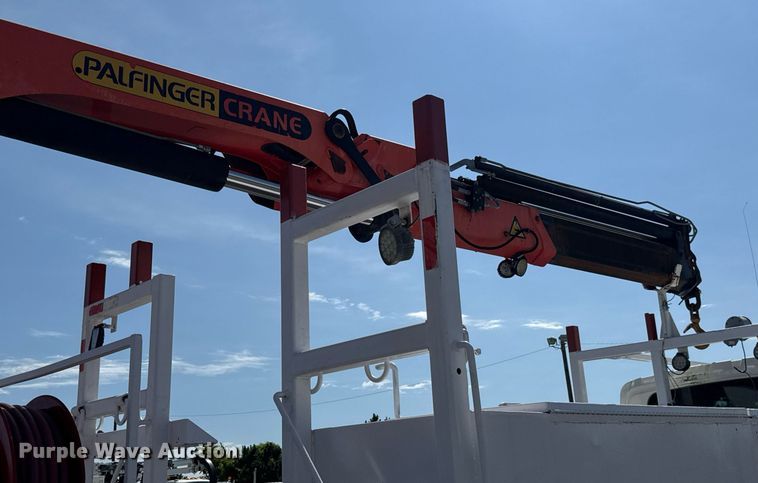 image for item DY0047 2009 International 7500 Crew Cab crane truck