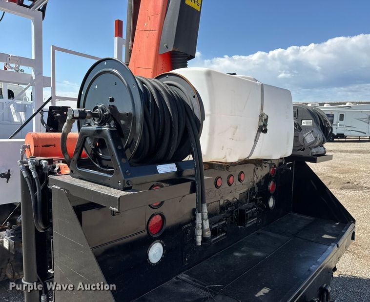 image for item DY0047 2009 International 7500 Crew Cab crane truck