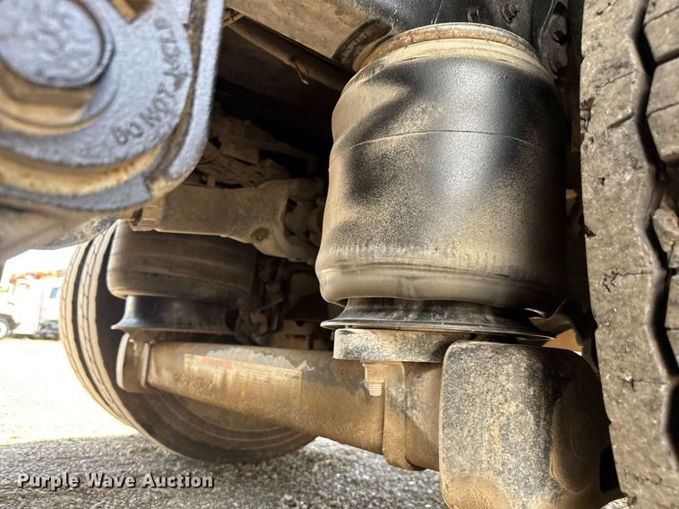 image for item DY0047 2009 International 7500 Crew Cab crane truck